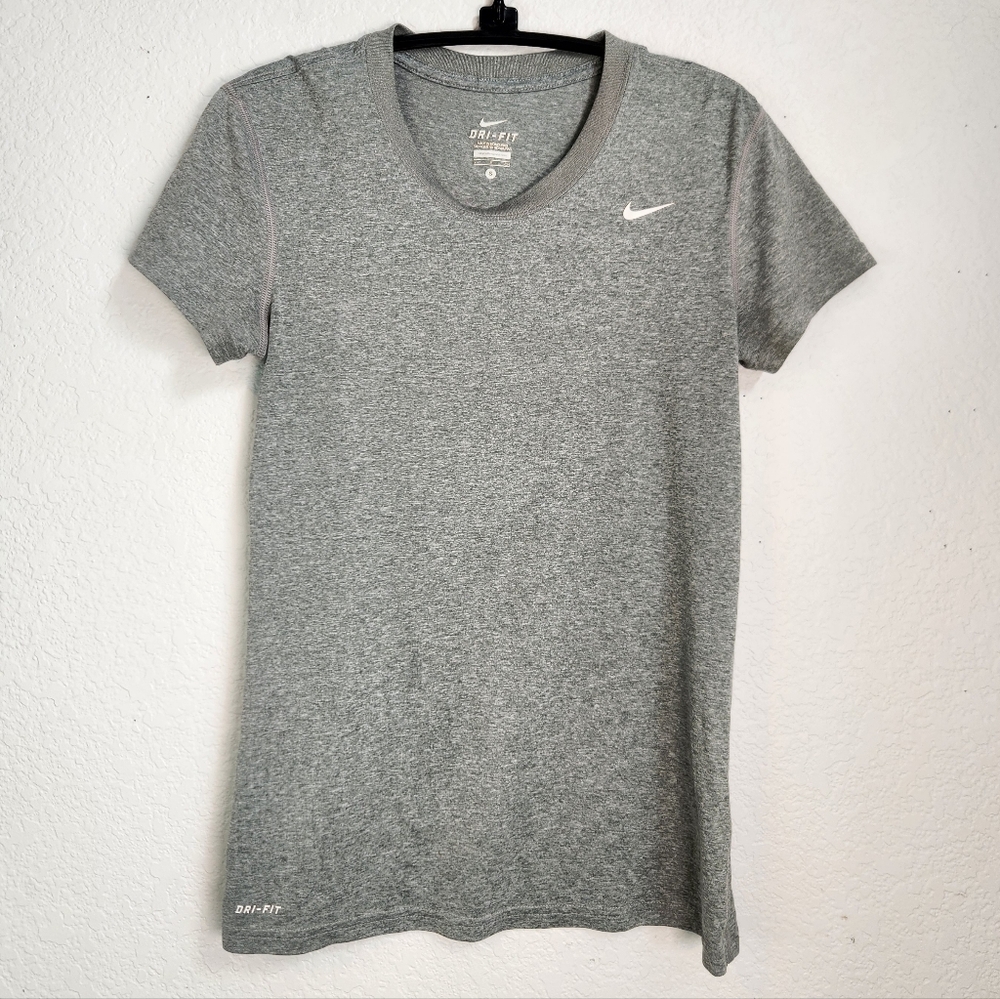 Nike Women's Short Sleeve‎ Gray Tee, Size S